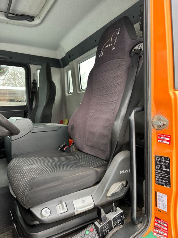 MAN TGS 26.400 6X2-2 BL Meille RK 20.70 Absetzkipper MAN TGS 26.400 6X2-2 BL Meille RK 20.70 Absetzkipper - Absetzkipper: das Bild 4 MAN TGS 26.400 6X2-2 BL Meille RK 20.70 Absetzkipper MAN TGS 26.400 6X2-2 BL Meille RK 20.70 Absetzkipper - Absetzkipper: das Bild 4