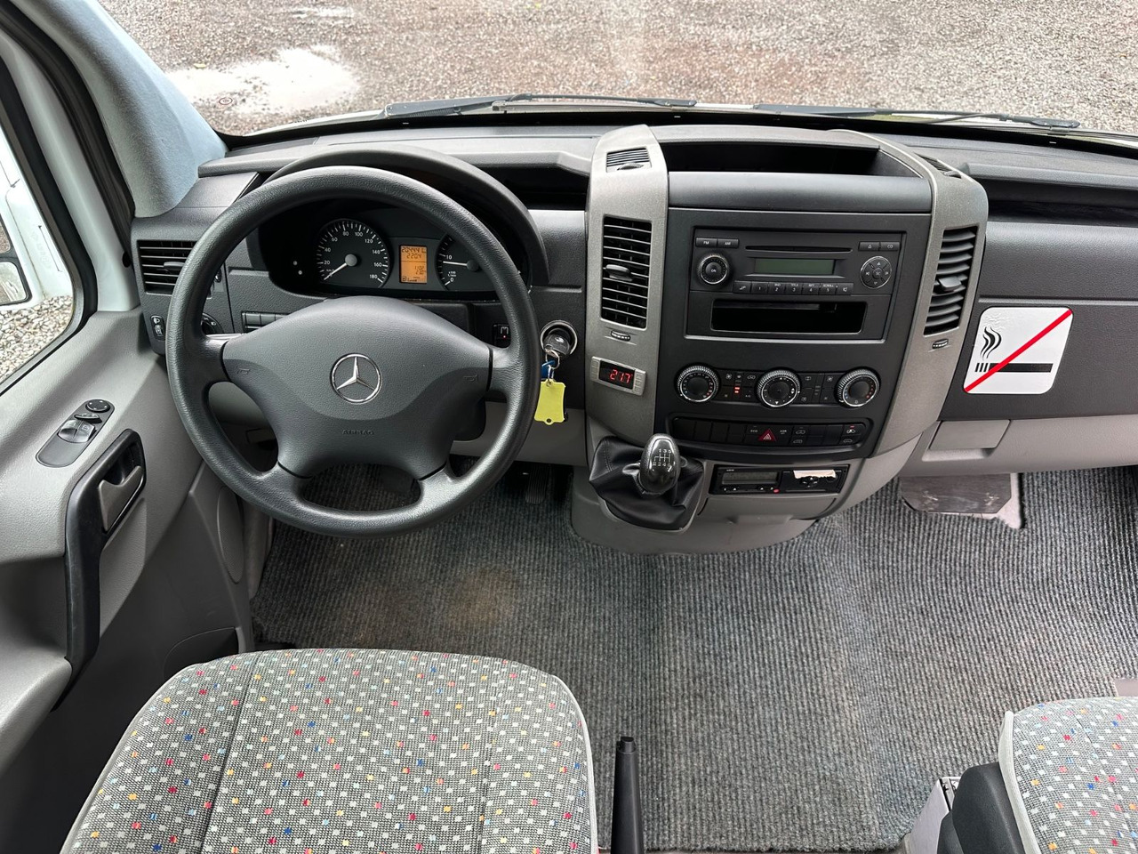 Mercedes-Benz Sprinter 316 CDi (17Sitze*DE*AC*Reise) - Kleinbus, Personentransporter: das Bild 4 Mercedes-Benz Sprinter 316 CDi (17Sitze*DE*AC*Reise) - Kleinbus, Personentransporter: das Bild 4