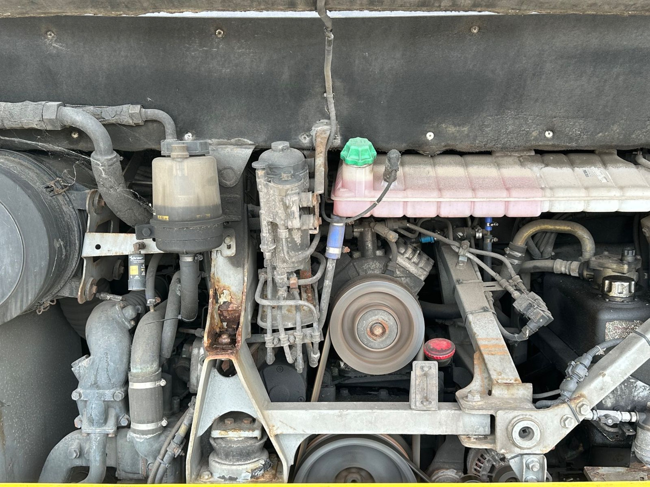 Neoplan P25 Trendliner 3516ÜC Klimaanlage*WC*57 Sitze Neoplan P25 Trendliner 3516ÜC Klimaanlage*WC*57 Sitze - Reisebus: das Bild 3 Neoplan P25 Trendliner 3516ÜC Klimaanlage*WC*57 Sitze Neoplan P25 Trendliner 3516ÜC Klimaanlage*WC*57 Sitze - Reisebus: das Bild 3