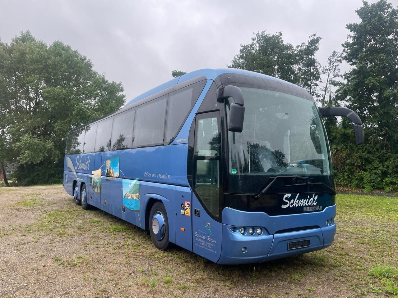 Neoplan Tourliner L P22 (59 Sitze*Schalt*TOP*DE) - Reisebus: das Bild 1 Neoplan Tourliner L P22 (59 Sitze*Schalt*TOP*DE) - Reisebus: das Bild 1