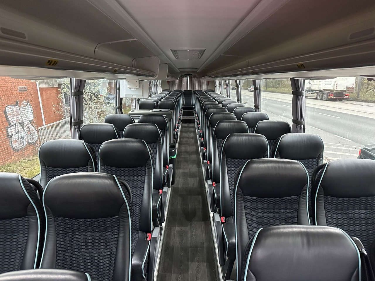 Scania Touring HD Higer 6X2 (86 tKm*59 Sitze) - Reisebus: das Bild 5 Scania Touring HD Higer 6X2 (86 tKm*59 Sitze) - Reisebus: das Bild 5