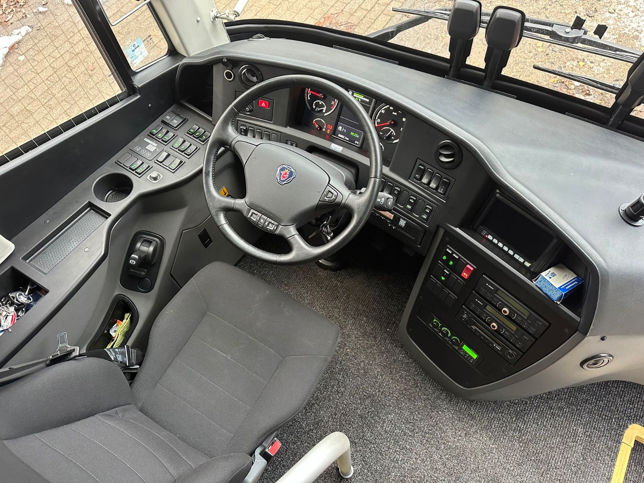 Scania Touring HD Higer 6X2 (86 tKm*59 Sitze) - Reisebus: das Bild 4 Scania Touring HD Higer 6X2 (86 tKm*59 Sitze) - Reisebus: das Bild 4