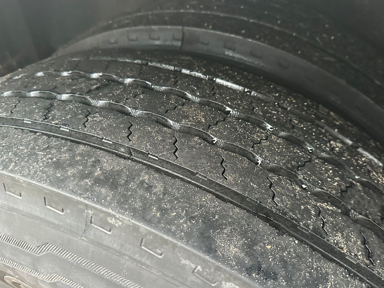 Scania Touring HD Higer 6X2 (86 tKm*59 Sitze) - Reisebus: das Bild 3 Scania Touring HD Higer 6X2 (86 tKm*59 Sitze) - Reisebus: das Bild 3