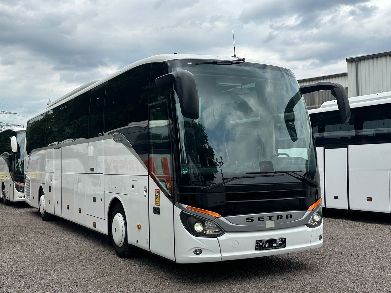 Reisebus Setra S 516 HD/2A  (54 Sitze*DE-Bus): das Bild 8