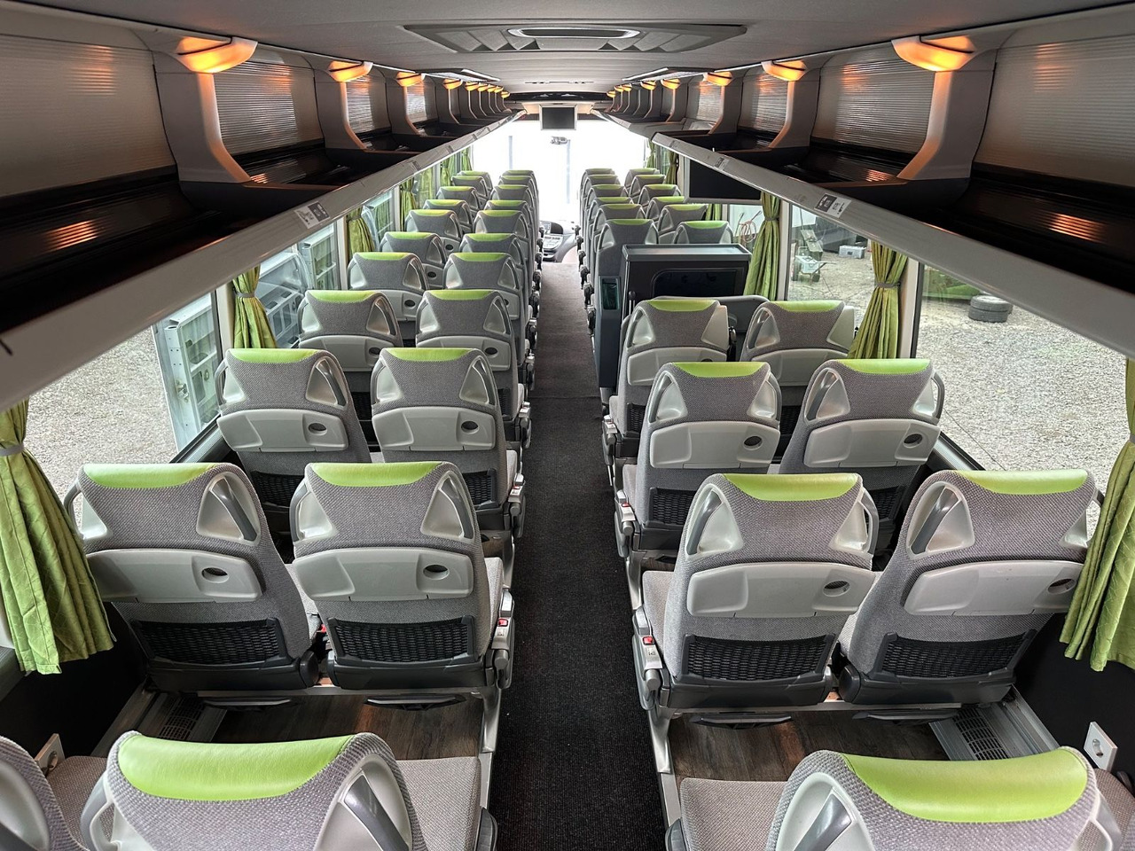 Reisebus Setra S 516 HD/2A  (54 Sitze*DE-Bus): das Bild 25