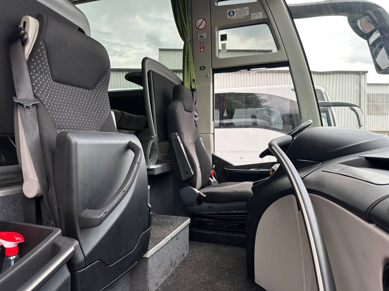 Reisebus Setra S 516 HD/2A  (54 Sitze*DE-Bus): das Bild 15